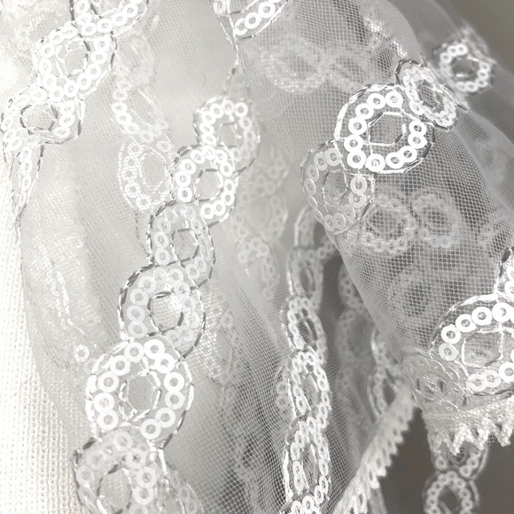 La’ Ros White Boho Sequin Flutter Sleeve Top Sweater Women Size Small - Picture 5 of 10